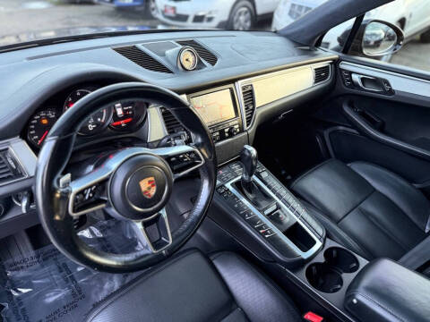 2015 Porsche Macan Turbo