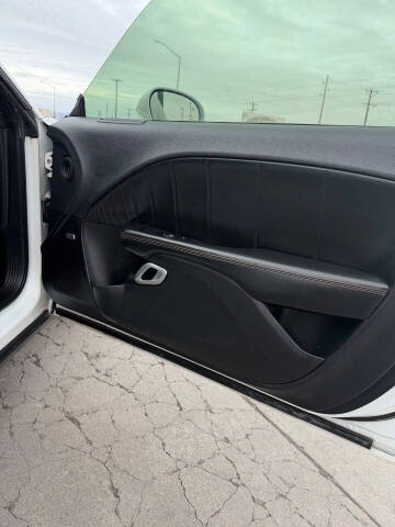 2015 Dodge Challenger R/T Plus Shaker