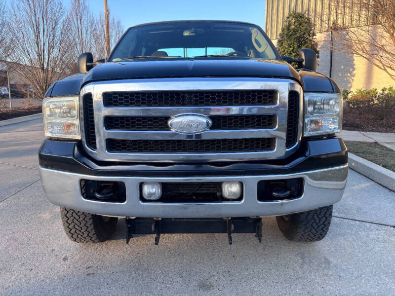 2005 Ford F-250 Super Duty Lariat photo 18