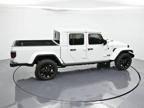 2025 Jeep Gladiator NightHawk
