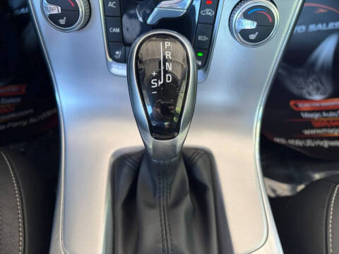 2017 Volvo S60 T5 Dynamic