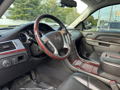 2013 Cadillac Escalade Luxury