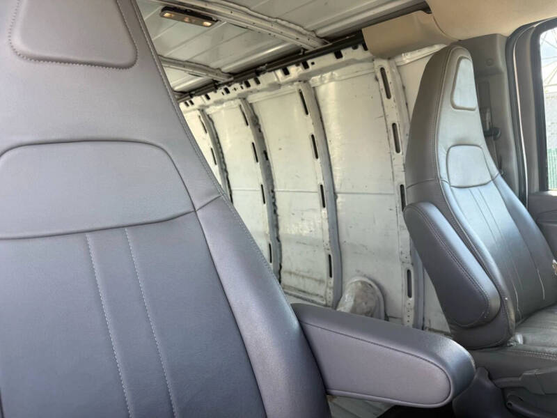 2016 Chevrolet Express 2500