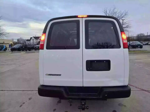 2019 Chevrolet Express 2500