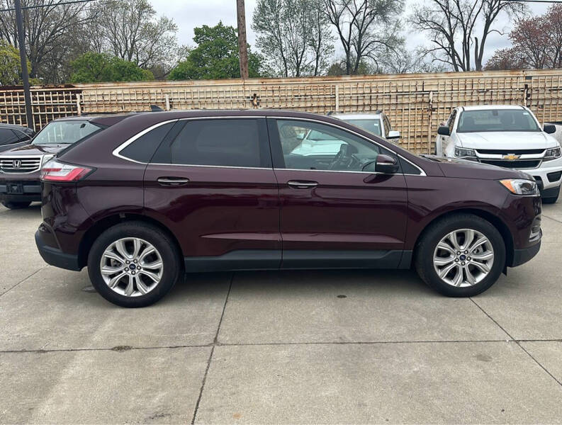 2020 Ford Edge Titanium
