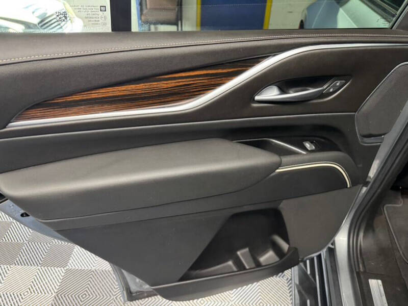 2023 Cadillac Escalade Premium Luxury