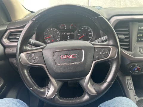 2017 GMC Acadia SLE-2