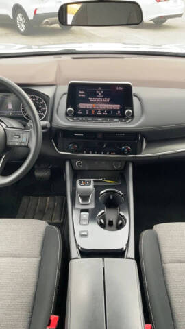 2022 Nissan Rogue SV