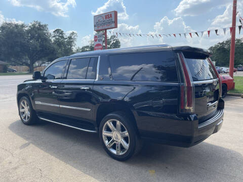 2018 Cadillac Escalade ESV Luxury