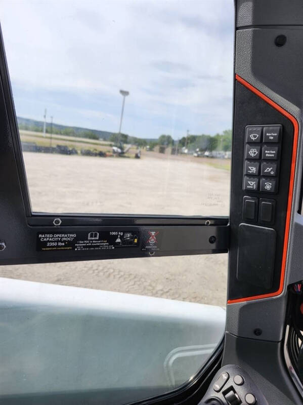 2025 NEW BOBCAT T4