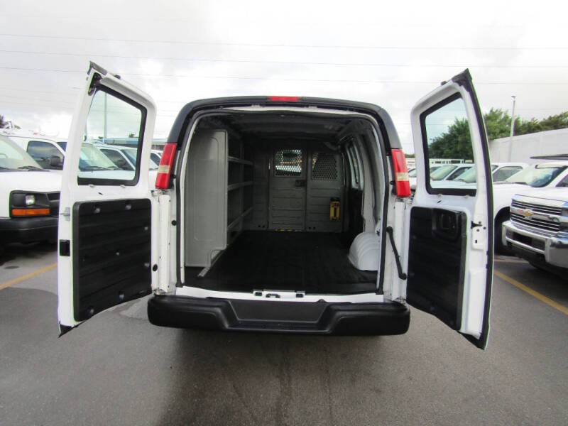 2014 Chevrolet Express Cargo Work Van photo 9