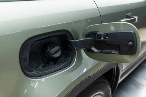 2021 Land Rover Defender 110 SE