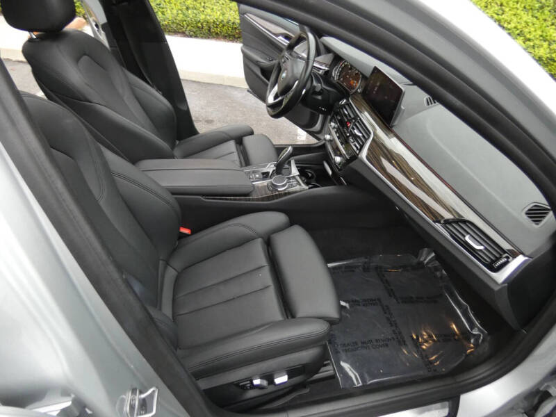 2019 BMW 5 Series 530i