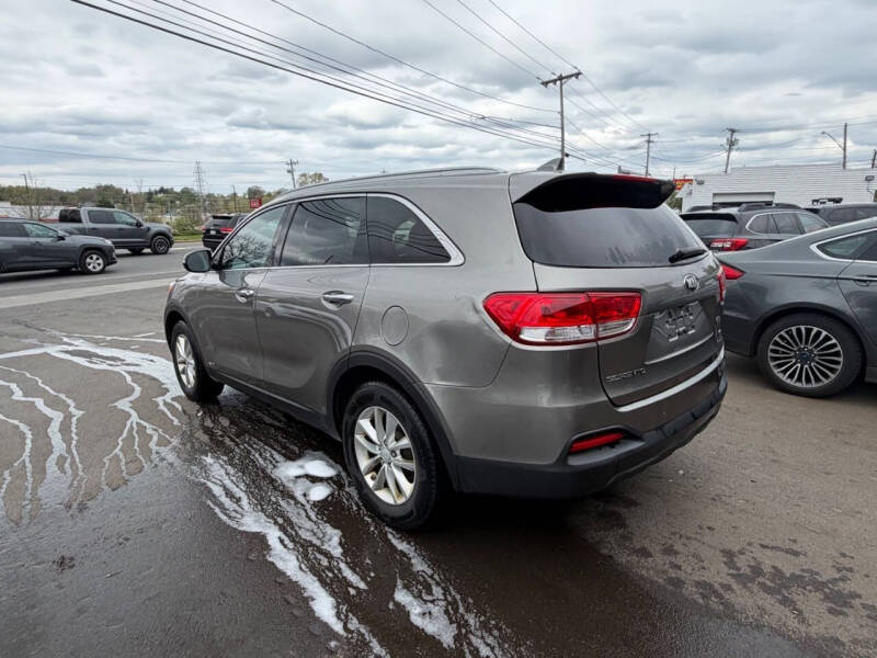 2017 Kia Sorento LX