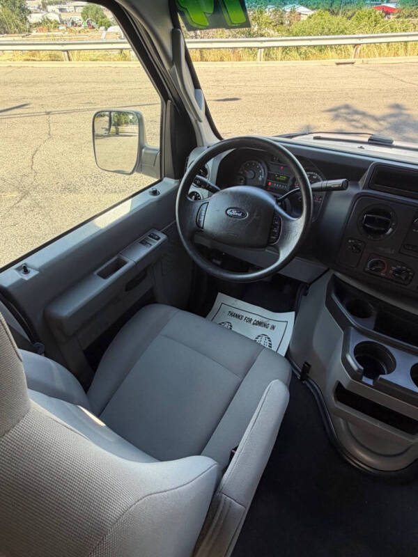 2014 Ford E-Series E-150
