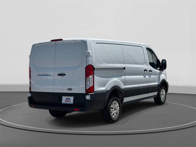 2023 Ford E-Transit