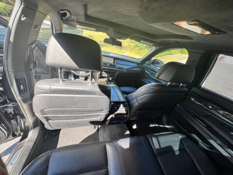 2015 BMW 7 Series 750i