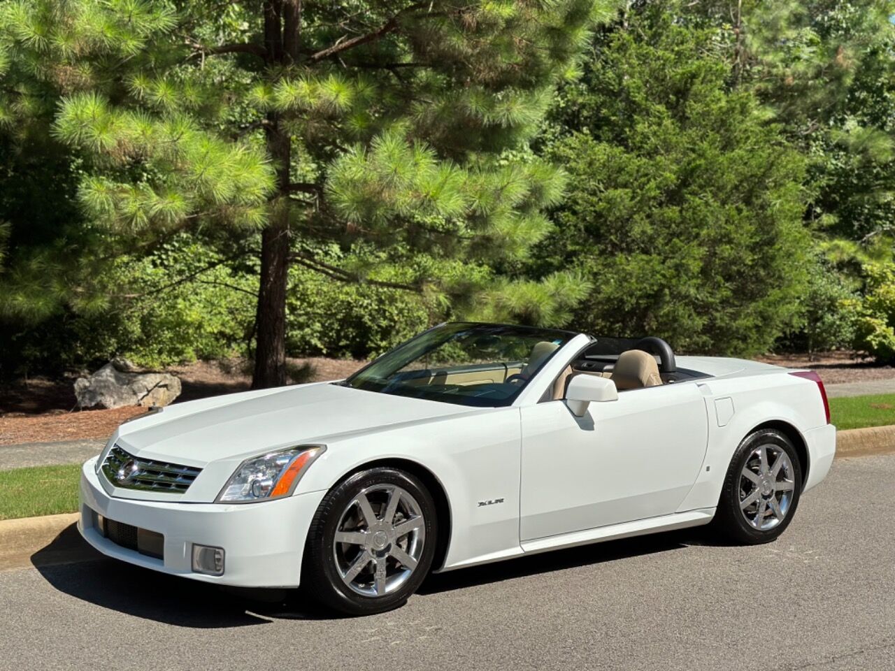 2008 Cadillac XLR Alpine White Edition