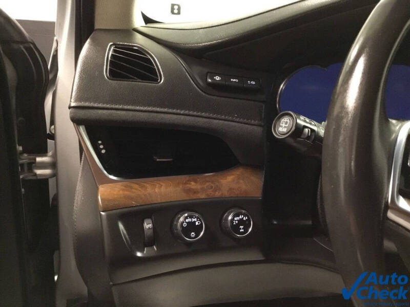2017 Cadillac Escalade Luxury