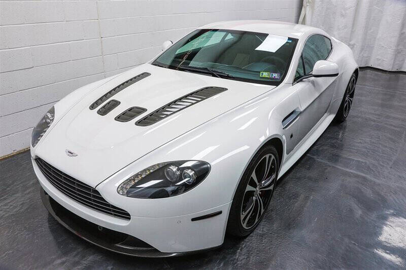 2011 Aston Martin V12 Vantage