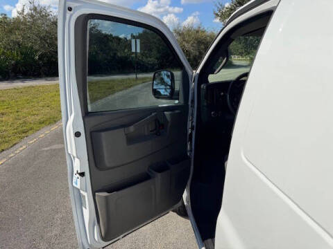 2017 Chevrolet Express 2500