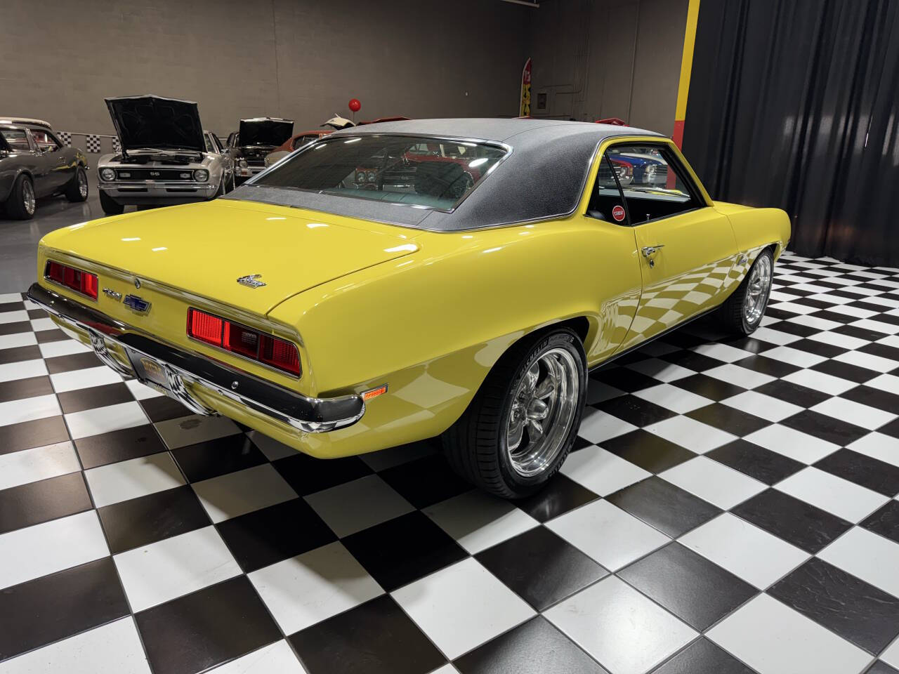 1969 Chevrolet Camaro 11