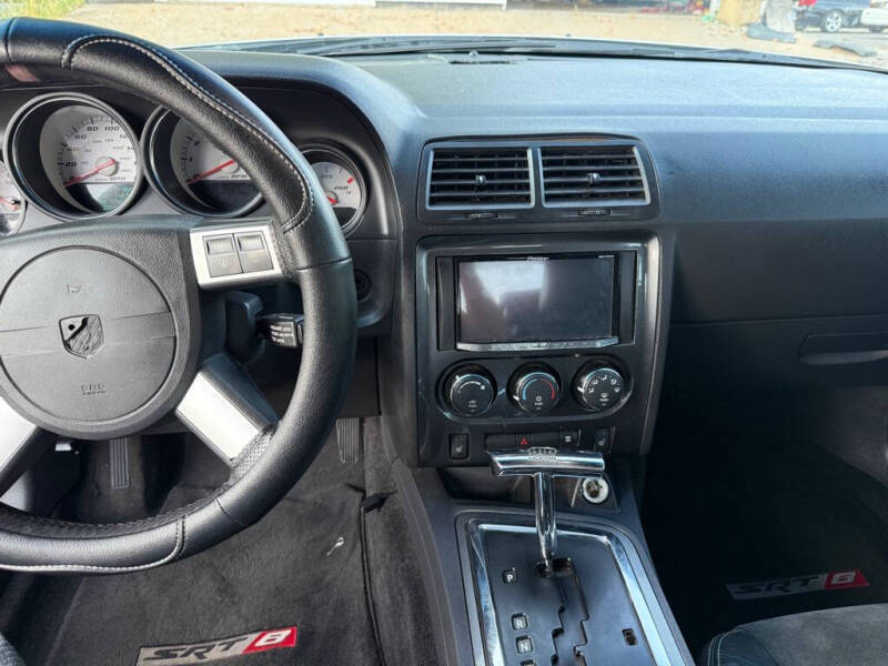 2009 Dodge Challenger SRT8