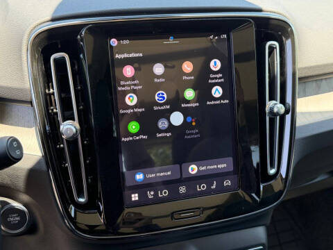 2026 Volvo XC40 B5 Plus