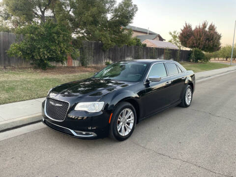 2016 Chrysler 300 for sale at PERRYDEAN AERO AUTO SALES in Sanger CA