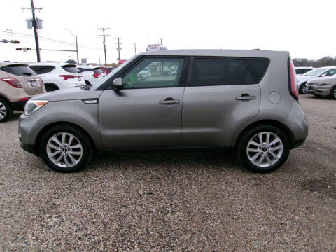 2017 Kia Soul for sale at L & L Sales - V&R FINANCE in Mexia TX