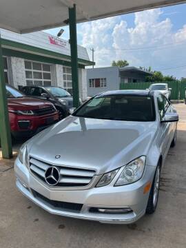 2012 Mercedes-Benz E-Class for sale at Auto Outlet Inc. in Houston TX