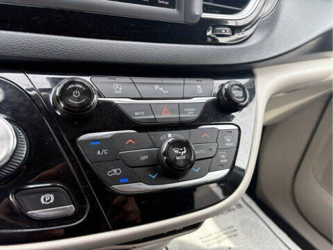 2020 Chrysler Pacifica Touring L