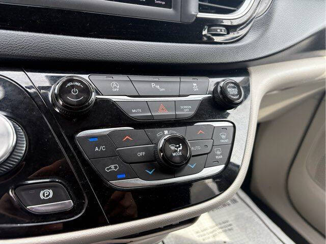 2020 Chrysler Pacifica Touring L