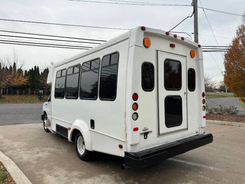 2014 Ford E-Series E-350 SD