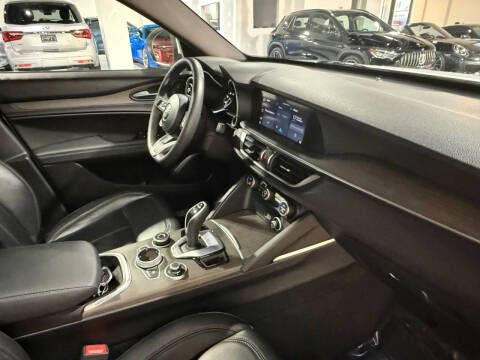 2022 Alfa Romeo Stelvio Ti