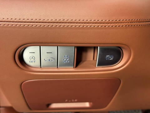 2024 Genesis G90 3.5T e-Supercharger