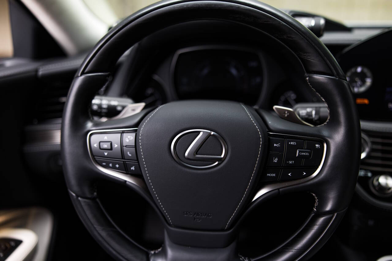 2022 Lexus LS 500 52