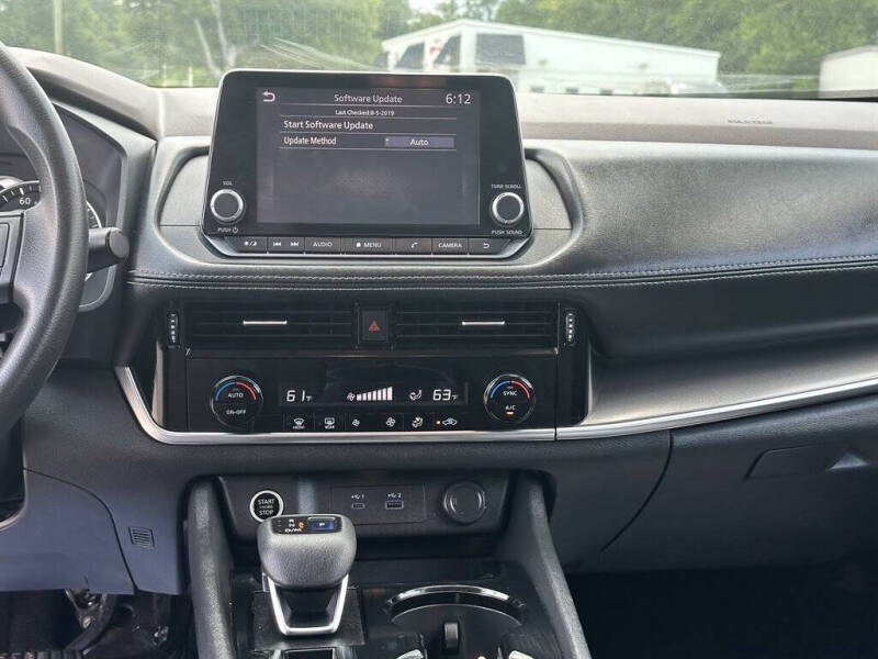 2021 Nissan Rogue SV