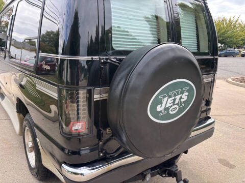 2003 Ford E-Series E-250 SD