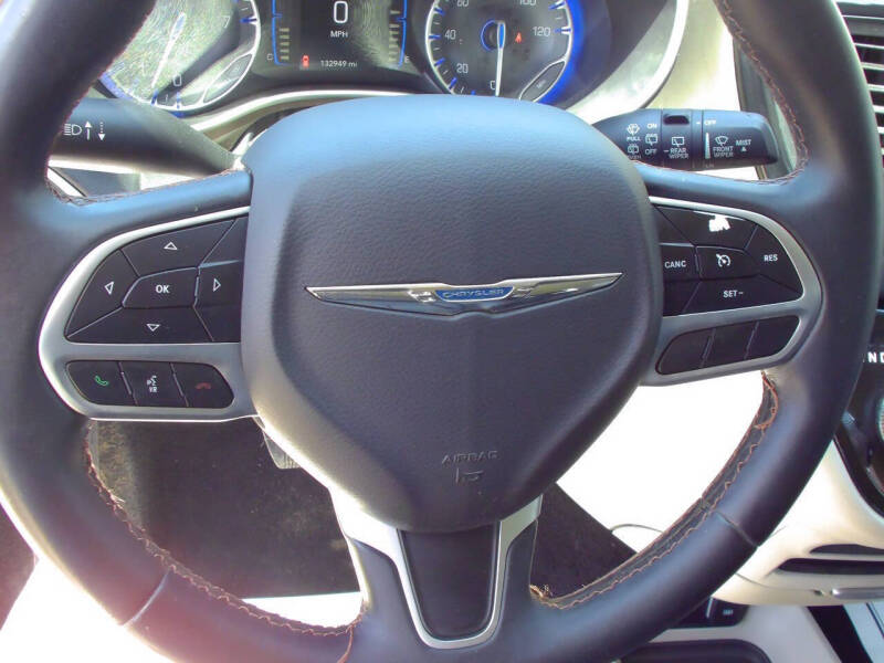 2017 Chrysler Pacifica Touring-L