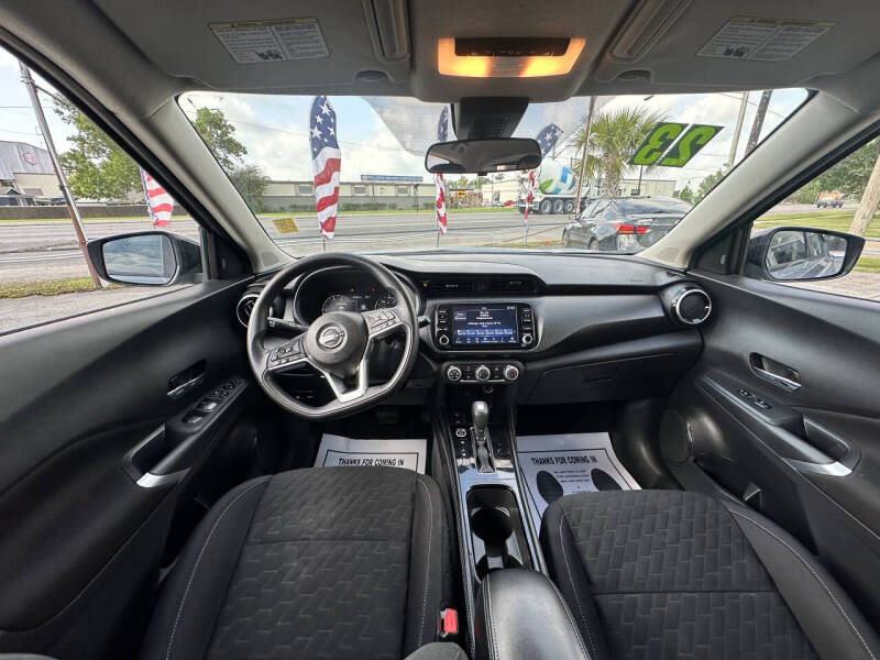 2023 Nissan Kicks SV
