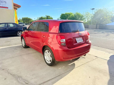 2010 Scion xD
