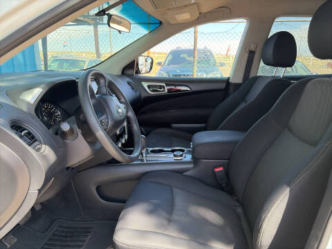 2017 Nissan Pathfinder S