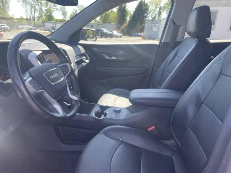 2022 GMC Terrain SLT