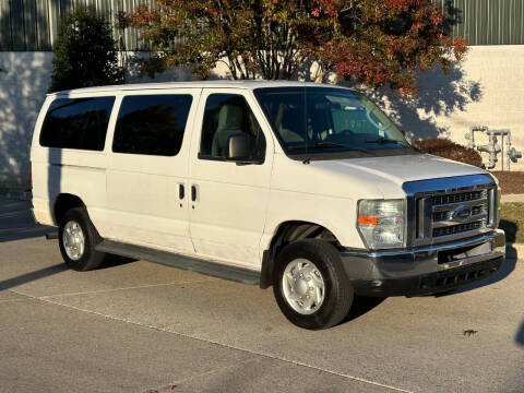 2009 Ford E-Series E-350 SD XLT