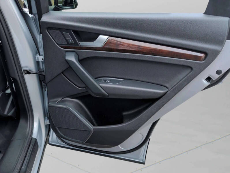 2019 Audi Q5 quattro Premium 45 TFSI