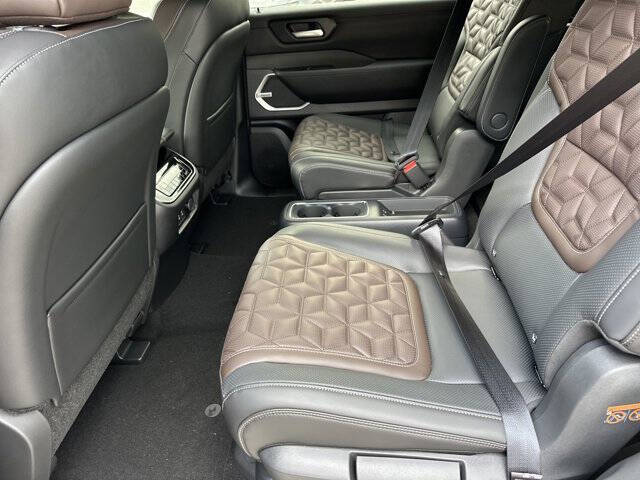 2025 Nissan Armada Platinum