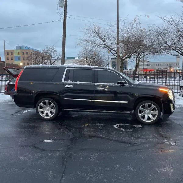 2018 Cadillac Escalade ESV Premium Luxury