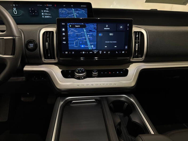 2025 Ford Expedition MAX Active