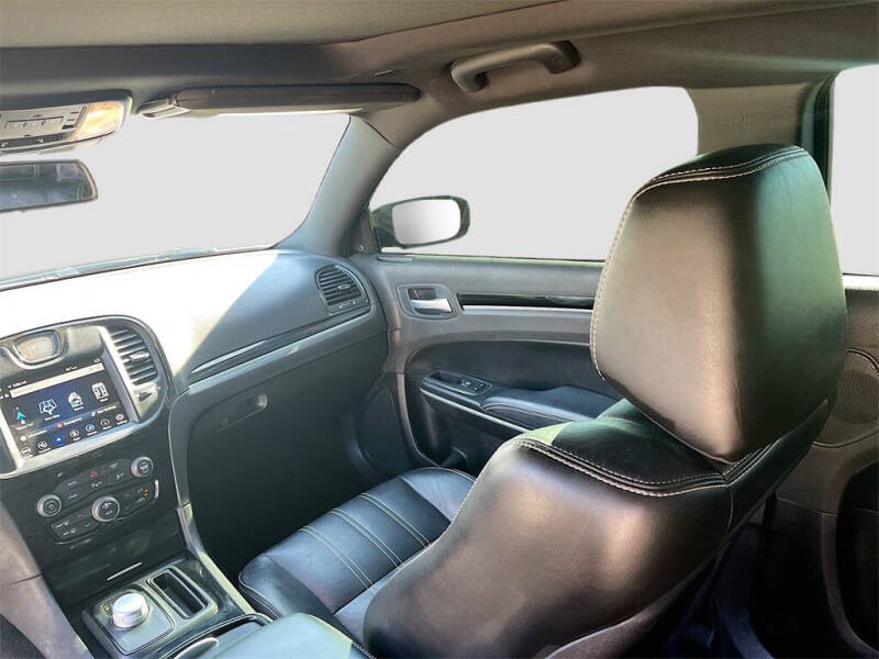 2022 Chrysler 300 S V6